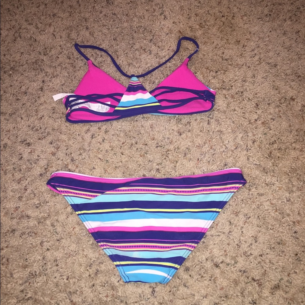 Bikini - Picture 2 of 2